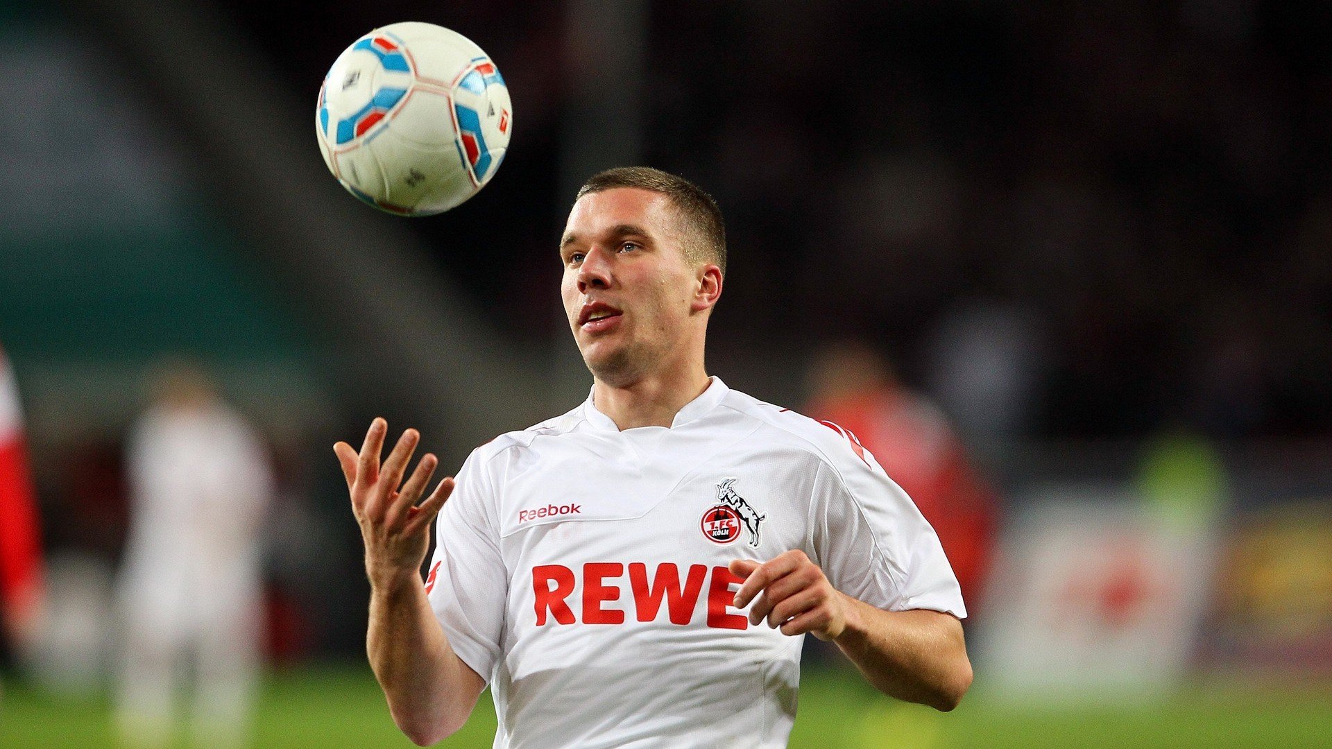 湖人队连续签下两名3D球员，力补锋线空缺，湖人三员虎将正式离队